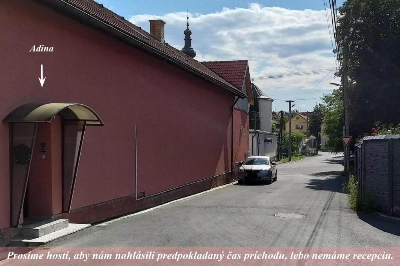 Ubytovanie Adina Poltar Екстериор снимка